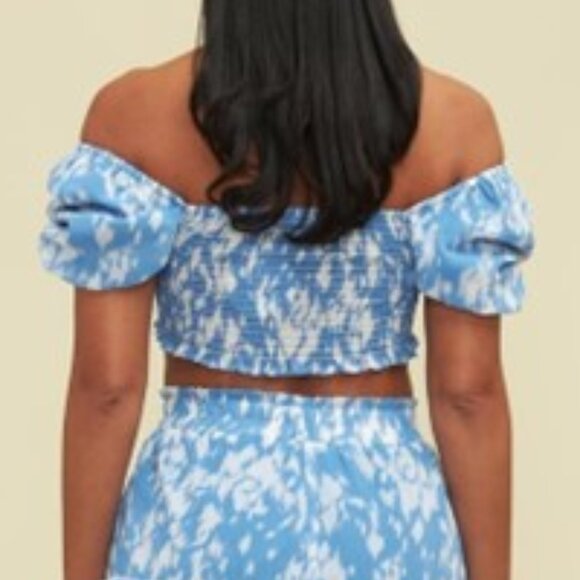 In The Sky Ruched Short sleeve Crop Top & Short Set - Picture 3 of 4